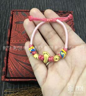 Vòng Tay Chỉ Hồng Charm Bàn Chân Phật, Nén Vàng 24K Vòng Tay Chỉ Hồng Charm Bàn Chân Phật, Nén Vàng 24K
