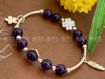 Sinh năm 1990 nên đeo vòng phong thủy nào?