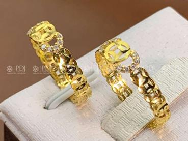 Giá vàng hôm nay 9/4: Chạm đỉnh rồi bất ngờ tụt dốc