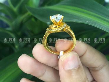 Giá vàng hôm nay 2/11: Trầm lắng, nhà đầu tư nghe ngóng