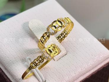 Giá vàng hôm nay 19/8: Nhu cầu tăng, vàng vững đỉnh giá