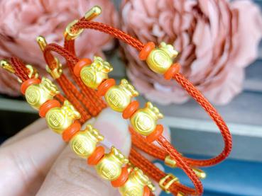 Giá vàng hôm nay 14/4: Chạm mốc cao nhất 1 năm