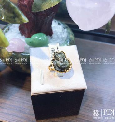 Bật mí cách đeo nhẫn phong thủy theo đúng chuẩn giúp công...