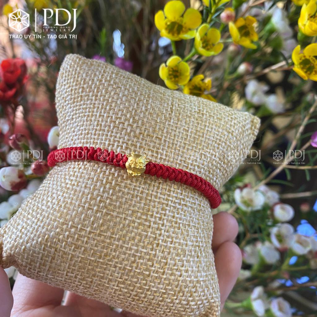 Vòng Tay Chỉ Đỏ Charm Trâu Vàng 24K mini