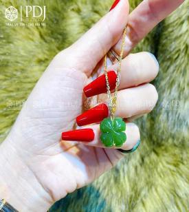 Mặt Dây Cỏ 4 Lá Ngọc Bích Móc Vàng Mặt Dây Cỏ 4 Lá Ngọc Bích Móc Vàng