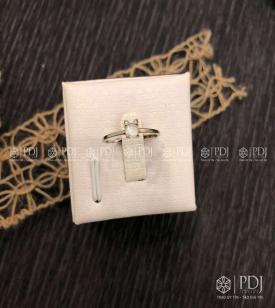 Nhẫn Đá Mặt Trăng Bạc 925