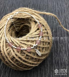 Vòng Đá Thạch Anh Dâu Tây Charm Bạc Lá