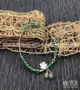 Vòng Đá Thạch Anh Dâu Tây Xanh Charm Bạc Hoa